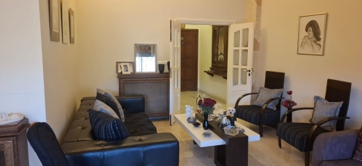 Hot Deal ! Apartment With Terrace For Sale in Qannabet Broumana — 10