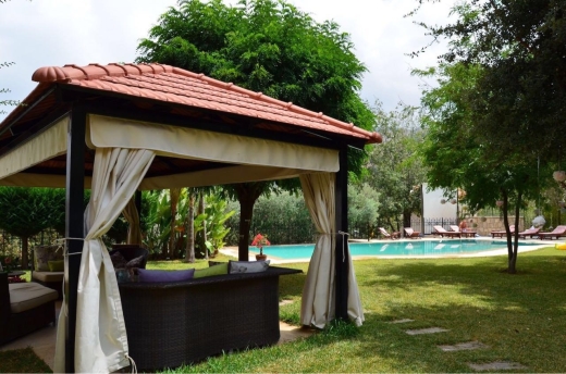 Furnished Villa with An Amazing Garden and Pool For Sale In Beit Chabeb