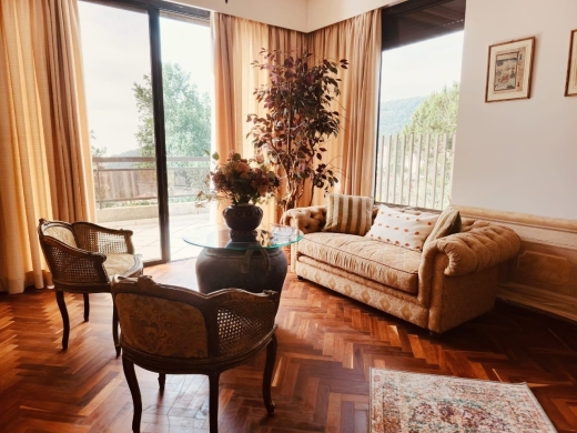 Fully Furnished High-End Decorated Duplex For Sale in Broumana