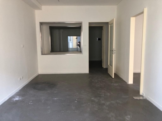 122 SQM Office for Rent in Saifi