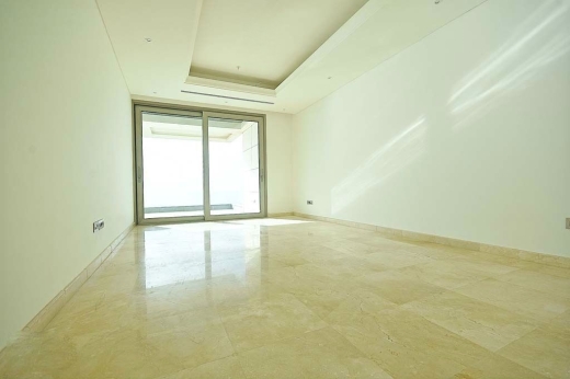 Luxurious & High-End Apartment with Sea view For Sale in Rawche, Ras Beirut — 4