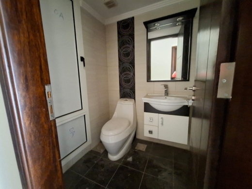 Spacious 3-Bedroom Apartment With Garden For Sale in Shayle — 12