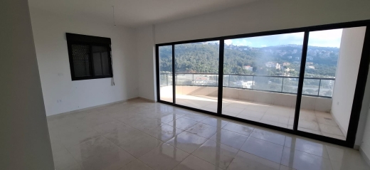 Spacious Apartment For Sale in Qannabet Broumana
