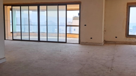 High-End Apartment with Amazing Sea View For Sale in Ramlet El Bayda — 2