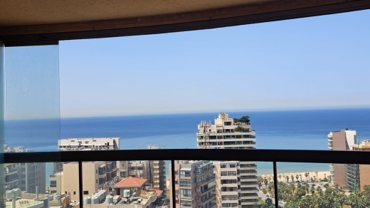 High-End Apartment with Amazing Sea View For Sale in Ramlet El Bayda