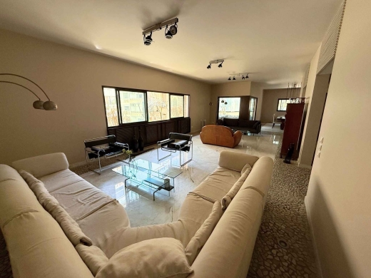 Furnished Apartment For Sale in Prime Location in Achrafieh, Carré D'or — 2