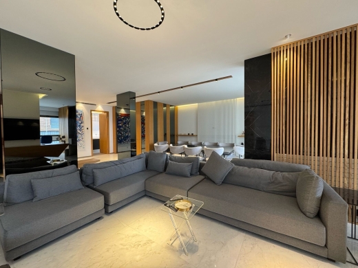 Fully Furnished High-End Finishing Apartment For Rent in Beit Meri