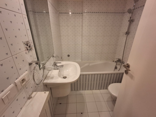 Furnished 4-Bedroom Apartment For Rent in Achrafieh, Nazareth — 16