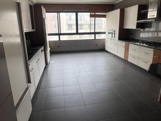 Spacious & High-End Duplex For Sale in Ramlet El Bayda — 11