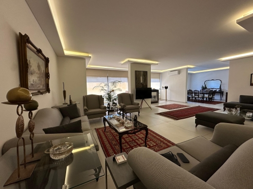 Fully Renovated & Decorated Apartment For Sale in Koraytem, Ras Beirut