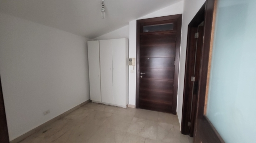 Spacious Apartment For Sale in Haret Sakher — 6