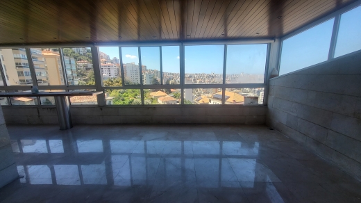 Spacious Apartment For Sale in Haret Sakher — 11