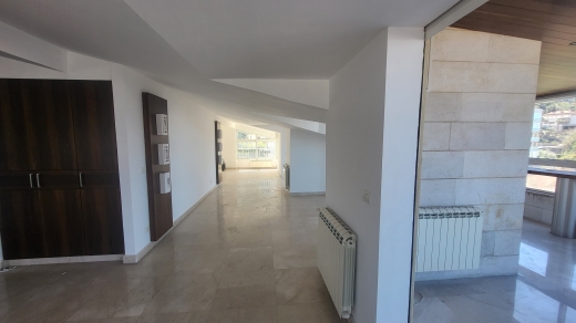 Spacious Apartment For Sale in Haret Sakher — 8