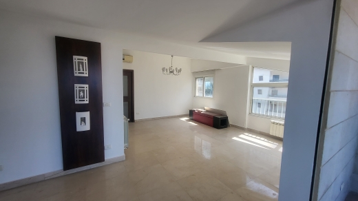 Spacious Apartment For Sale in Haret Sakher — 9
