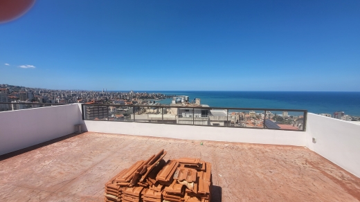 Roof With Amazing Sea View For Sale in Haret Sakher