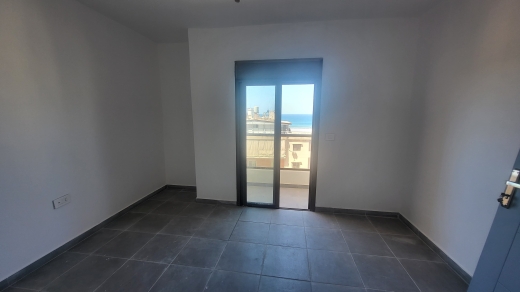 Roof With Amazing Sea View For Sale in Haret Sakher — 8