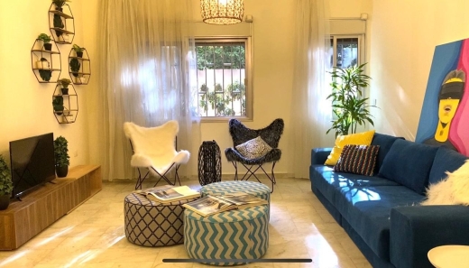 Furnished 3-Bedroom Apartment For Sale in Achrafieh, Carré D'or — 10