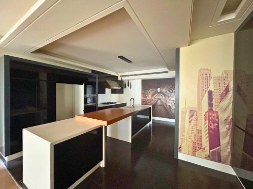 Renovated 3-Bedroom Apartment For Sale in Tallet Al Khayat, Ras Beirut — 5