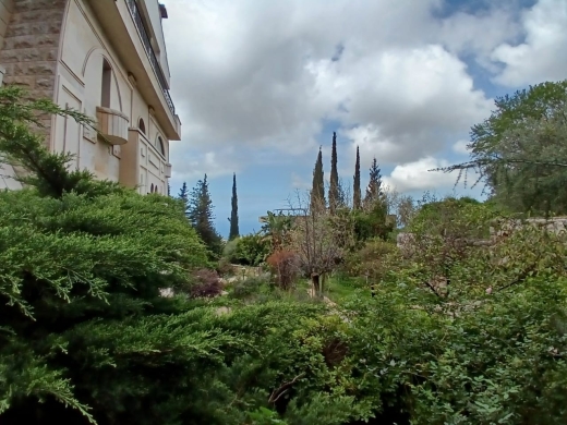 One-Of-A-Kind Villa With Garden For Sale in Qornet El Hamra — 9