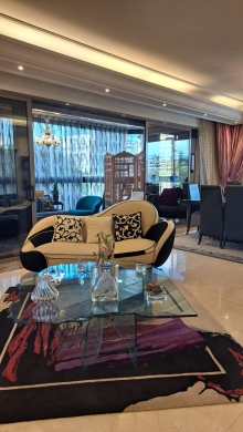 Spacious Luxurious Duplex For Sale in Ramlet El Bayda