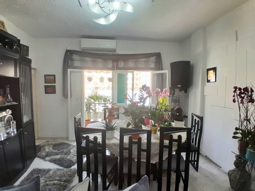 Investment Potential! 2-Bedroom Apartment For Sale in Achrafieh, Fassouh — 2