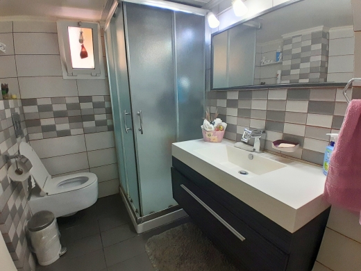 Investment Potential! 2-Bedroom Apartment For Sale in Achrafieh, Fassouh — 9