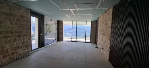 Brand New One Bedroom Apartment For Sale in Broumana