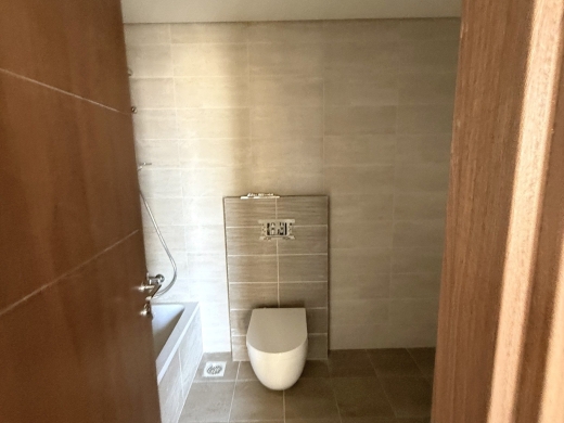Modern Penthouse with Roof Terrace & Sea View For Sale in Achrafieh, Saydeh — 13