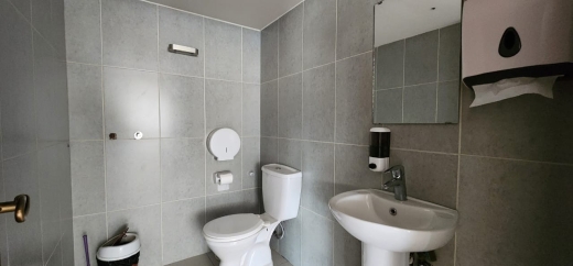 Shop With Terrace For Sale in Sin El Fil — 4