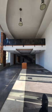 Shop With Terrace For Sale in Sin El Fil