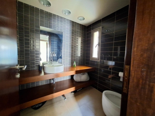 Luxurious Spacious Apartment With Panoramic Sea View For Sale in Tabarja — 15