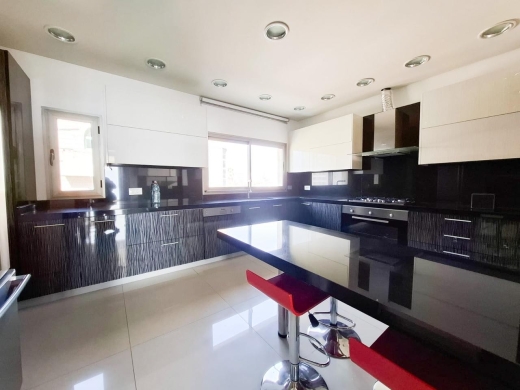 Luxurious Spacious Apartment With Panoramic Sea View For Sale in Tabarja — 13