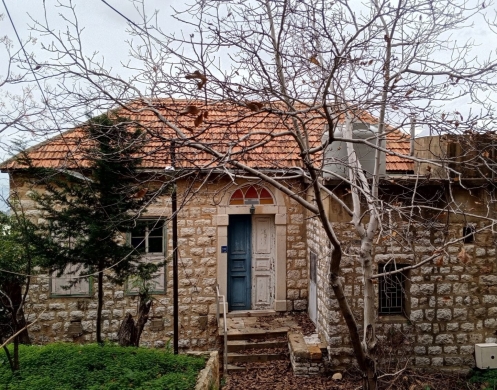 Traditional Old House with Land For Sale in Beit Chabeb