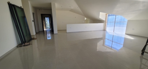 Brand New Spacious Roof Apartment For Sale in Achkout — 6