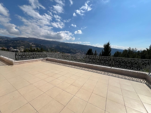 Semi-Furnished Amazing Villa With Pool For Sale in Fatqa — 9