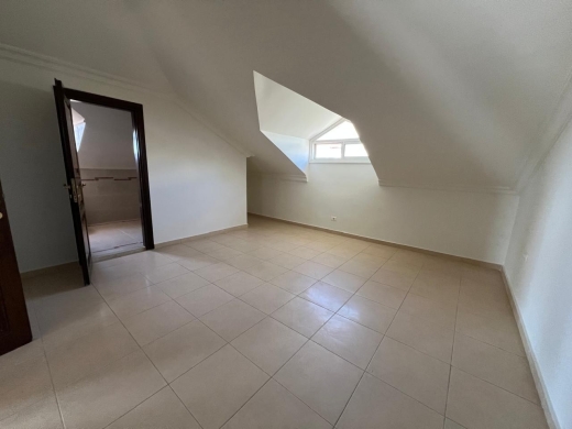 Semi-Furnished Amazing Villa With Pool For Sale in Fatqa — 25