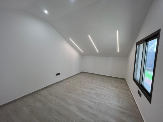 Wonderful duplex for Sale in Adma with A Garden, Terrace and a Beautiful view. — 9