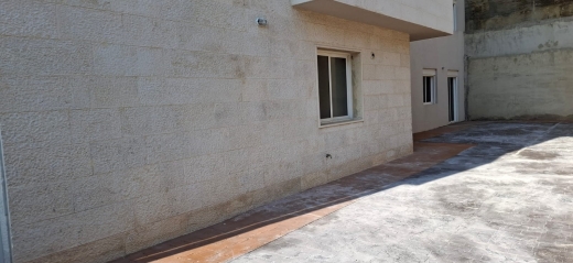 Spacious Apartment With Terrace For Sale in Qannabet Broumana — 5