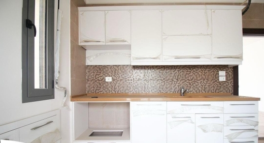 3-Bedroom Apartment For Sale In Badaro Prime location — 4