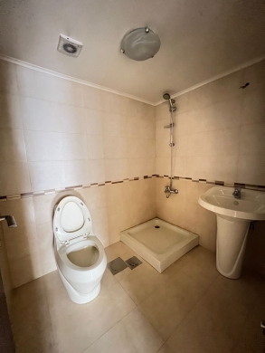 4-Bedroom Spacious Apartment For Sale in Achrafieh — 11