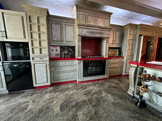 Luxurious Apartment With High-End Finishing For Sale in Rawche — 10