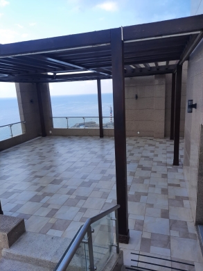Luxurious Apartment With High-End Finishing For Sale in Rawche — 7