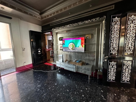 Luxurious Apartment With High-End Finishing For Sale in Rawche — 2