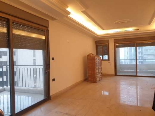Spacious Apartment for sale in Clemenceau — 3