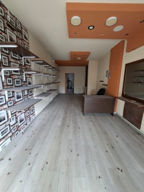 A 40 SQM Shop For Sale in Blat — 2