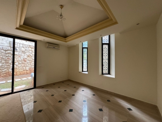 Spacious Villa With Terrace For Sale In Monteverde — 20