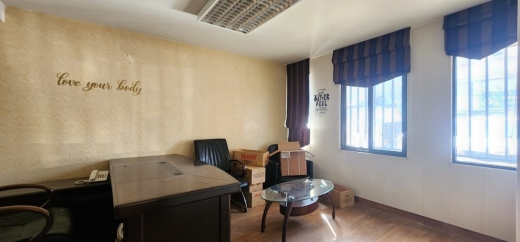 Ground Floor Office For Rent on the Highway of Louaize, Baabda