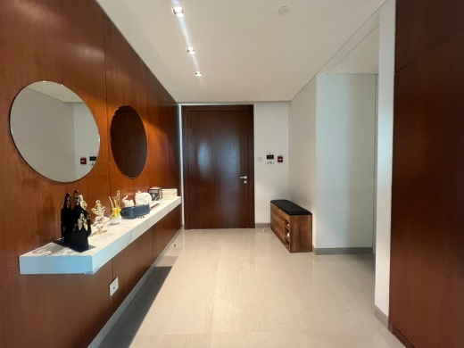 3-Bedroom Unfurnished Apartment with City View For Sale in Achrafieh, Sodeco — 12