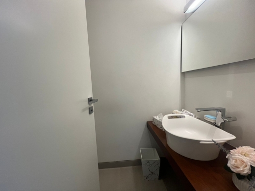 3-Bedroom Unfurnished Apartment with City View For Sale in Achrafieh, Sodeco — 13