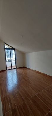2-Bedroom Roof Apartment With Seaview For Rent in Nahr Ibrahim — 5